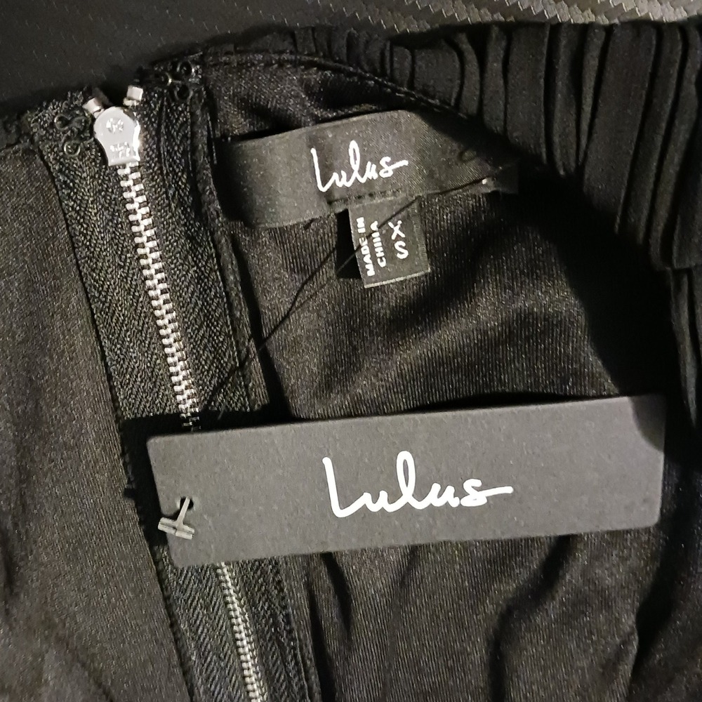 NWT‎ Lulus Vivid Imagination Black Cutout Maxi Dress XS Pleated V-Neck Formal - Picture 8 of 12